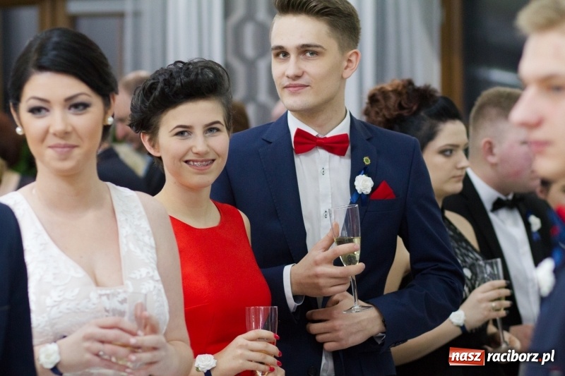 Zdjęcie w galerii na portalu naszraciborz.pl: Mechanik bawi się w Bravo FOTO i WIDEO wiadomości z regionu