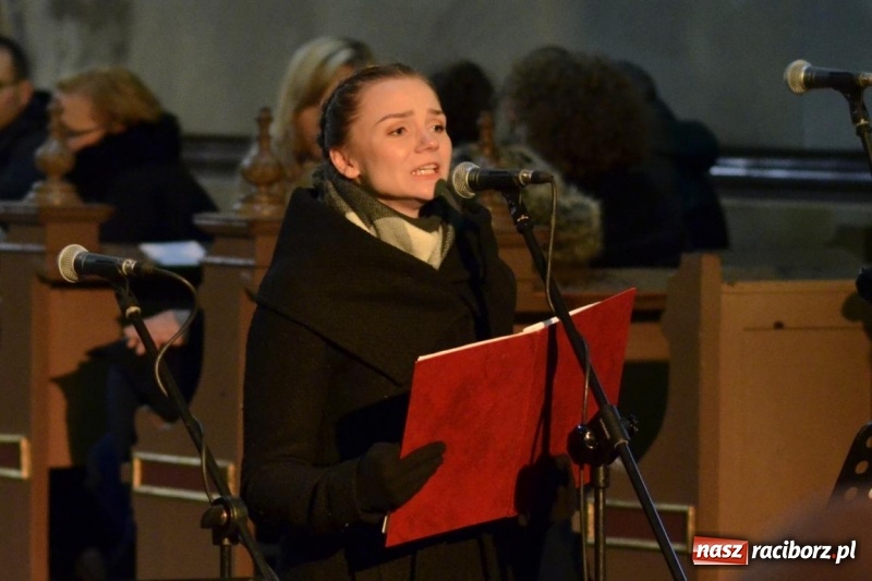 Zdjęcie w galerii na portalu naszraciborz.pl: Atlantyda koncertowała w kościele farnym wiadomości z regionu