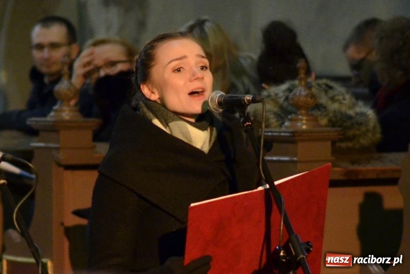 Zdjęcie w galerii na portalu naszraciborz.pl: Atlantyda koncertowała w kościele farnym wiadomości z regionu