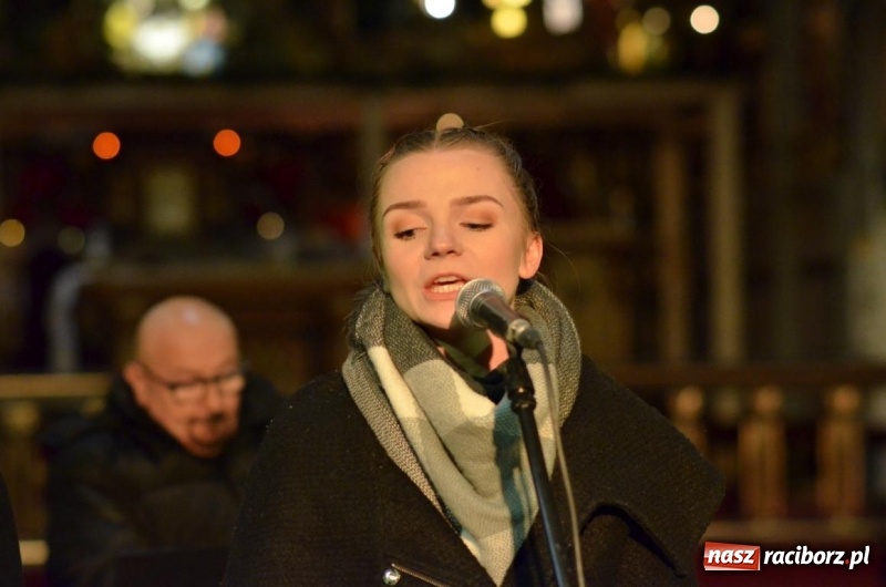 Zdjęcie w galerii na portalu naszraciborz.pl: Atlantyda koncertowała w kościele farnym wiadomości z regionu