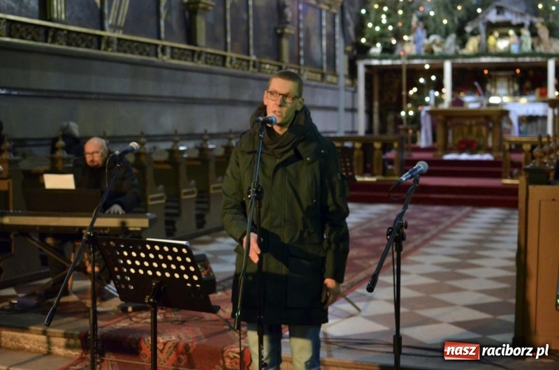 Zdjęcie w galerii na portalu naszraciborz.pl: Atlantyda koncertowała w kościele farnym wiadomości z regionu