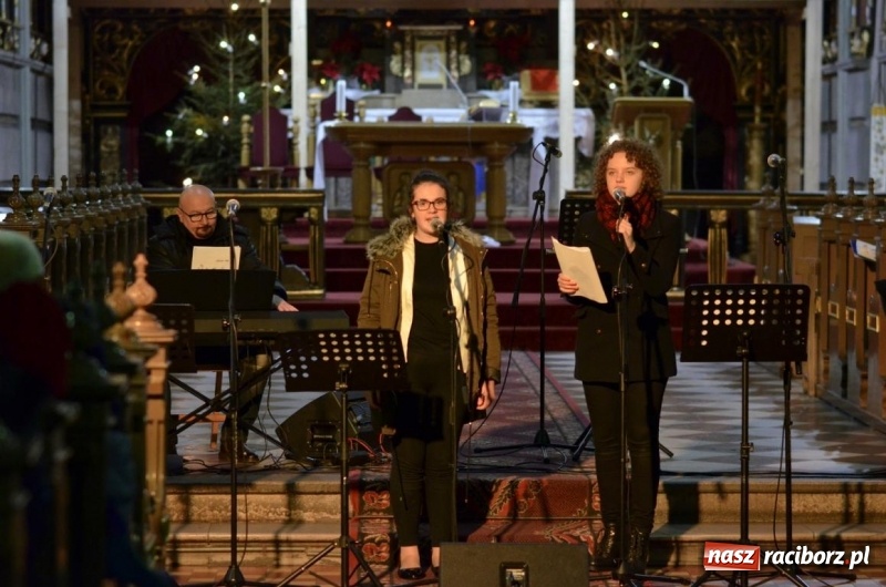 Zdjęcie w galerii na portalu naszraciborz.pl: Atlantyda koncertowała w kościele farnym wiadomości z regionu