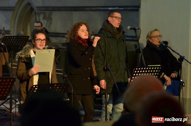 Zdjęcie w galerii na portalu naszraciborz.pl: Atlantyda koncertowała w kościele farnym wiadomości z regionu