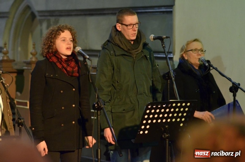 Zdjęcie w galerii na portalu naszraciborz.pl: Atlantyda koncertowała w kościele farnym wiadomości z regionu