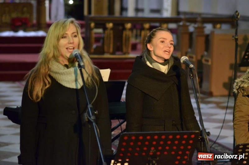 Zdjęcie w galerii na portalu naszraciborz.pl: Atlantyda koncertowała w kościele farnym wiadomości z regionu
