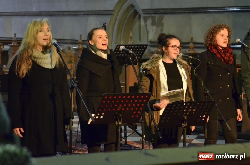 Zdjęcie w galerii na portalu naszraciborz.pl: Atlantyda koncertowała w kościele farnym wiadomości z regionu