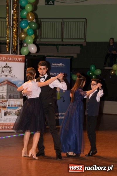 Zdjęcie w galerii na portalu naszraciborz.pl: XII Karnawałowa Rewia Tańca w Arenie Rafako wiadomości z regionu