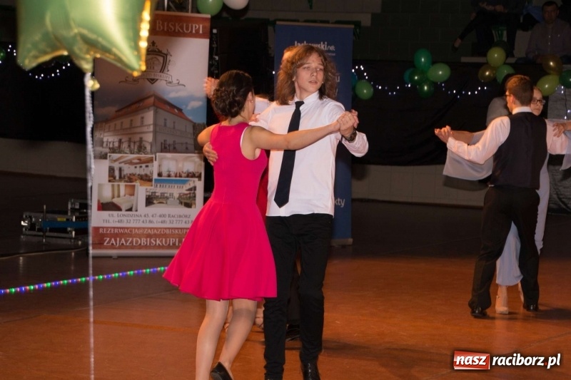 Zdjęcie w galerii na portalu naszraciborz.pl: XII Karnawałowa Rewia Tańca w Arenie Rafako wiadomości z regionu