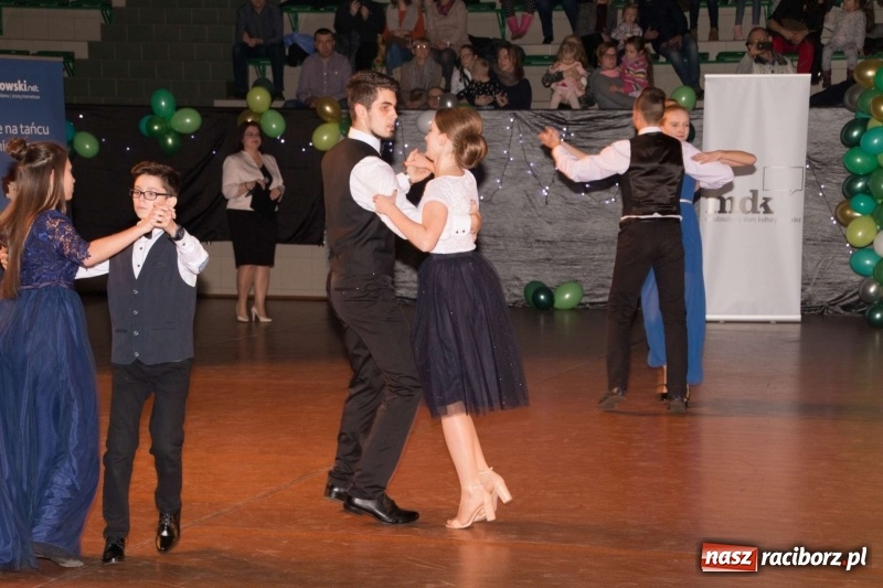 Zdjęcie w galerii na portalu naszraciborz.pl: XII Karnawałowa Rewia Tańca w Arenie Rafako wiadomości z regionu