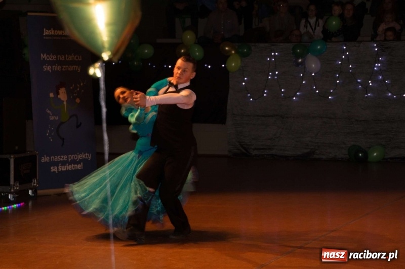 Zdjęcie w galerii na portalu naszraciborz.pl: XII Karnawałowa Rewia Tańca w Arenie Rafako wiadomości z regionu