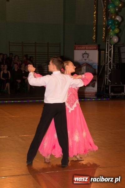 Zdjęcie w galerii na portalu naszraciborz.pl: XII Karnawałowa Rewia Tańca w Arenie Rafako wiadomości z regionu