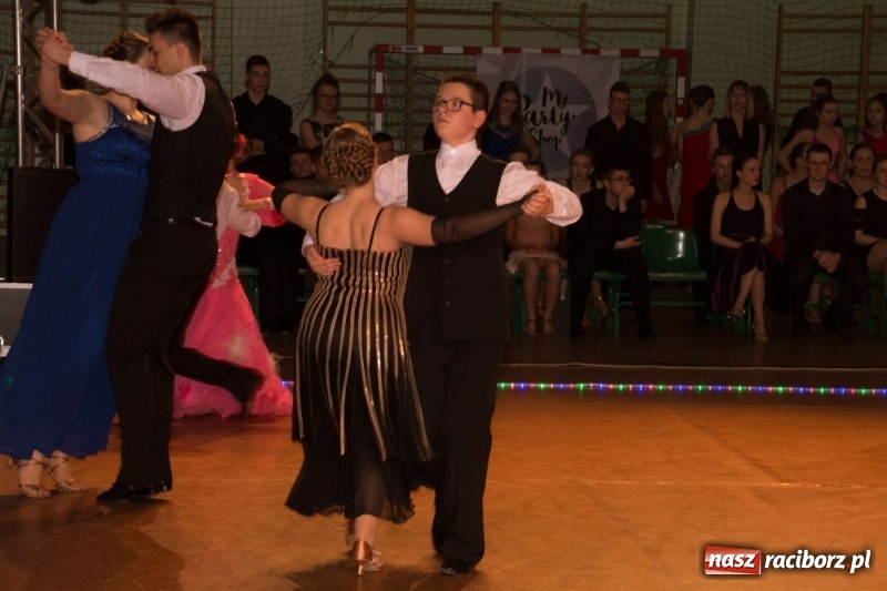 Zdjęcie w galerii na portalu naszraciborz.pl: XII Karnawałowa Rewia Tańca w Arenie Rafako wiadomości z regionu
