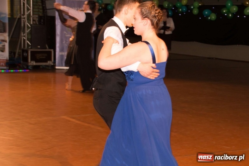 Zdjęcie w galerii na portalu naszraciborz.pl: XII Karnawałowa Rewia Tańca w Arenie Rafako wiadomości z regionu