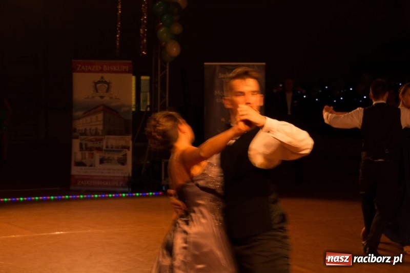 Zdjęcie w galerii na portalu naszraciborz.pl: XII Karnawałowa Rewia Tańca w Arenie Rafako wiadomości z regionu
