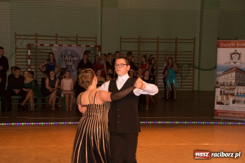 Zdjęcie w galerii na portalu naszraciborz.pl: XII Karnawałowa Rewia Tańca w Arenie Rafako wiadomości z regionu