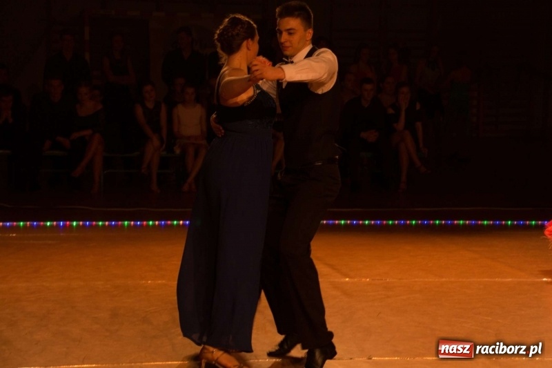 Zdjęcie w galerii na portalu naszraciborz.pl: XII Karnawałowa Rewia Tańca w Arenie Rafako wiadomości z regionu