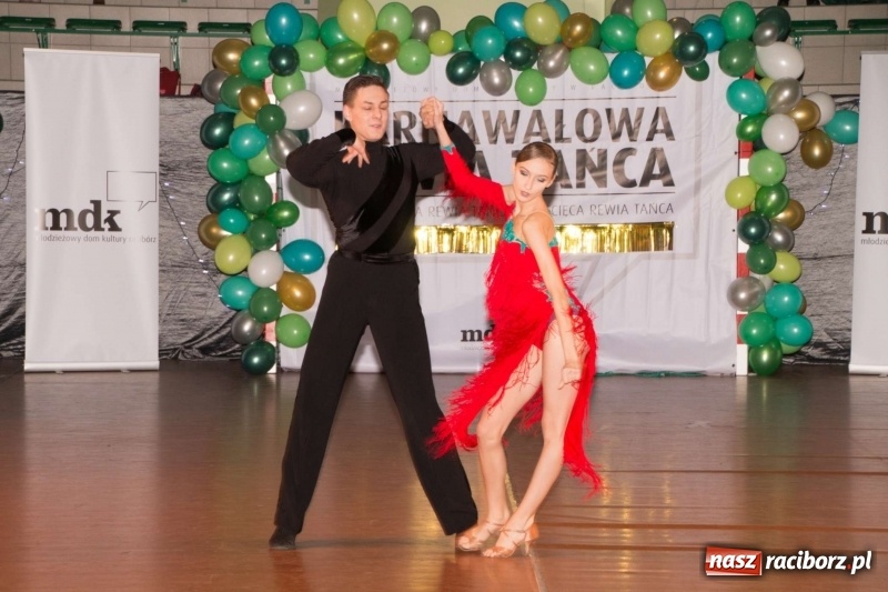 Zdjęcie w galerii na portalu naszraciborz.pl: XII Karnawałowa Rewia Tańca w Arenie Rafako wiadomości z regionu