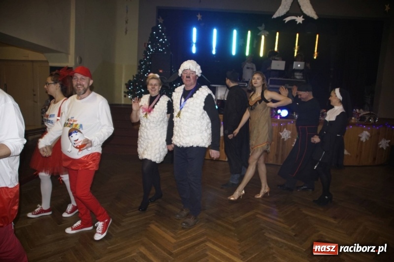 Zdjęcie w galerii na portalu naszraciborz.pl: Doroczny bal maskowy UKS Krzanowice  wiadomości z regionu