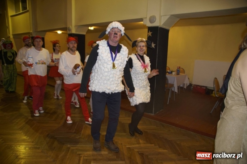Zdjęcie w galerii na portalu naszraciborz.pl: Doroczny bal maskowy UKS Krzanowice  wiadomości z regionu