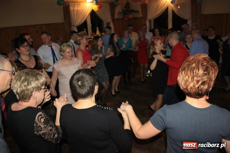 Zdjęcie w galerii na portalu naszraciborz.pl: LKS Wojnowice bawi się w karnawale  wiadomości z regionu