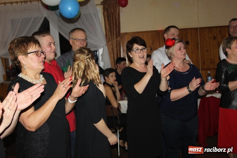 Zdjęcie w galerii na portalu naszraciborz.pl: LKS Wojnowice bawi się w karnawale  wiadomości z regionu