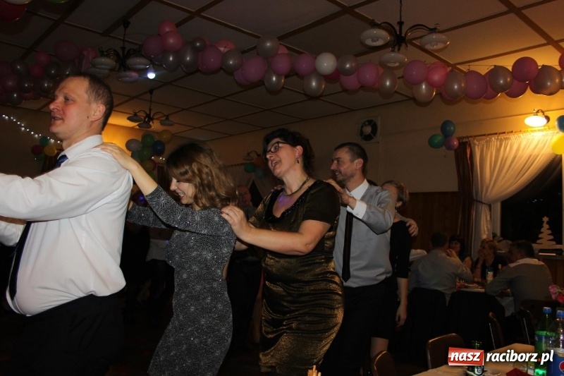 Zdjęcie w galerii na portalu naszraciborz.pl: LKS Wojnowice bawi się w karnawale  wiadomości z regionu