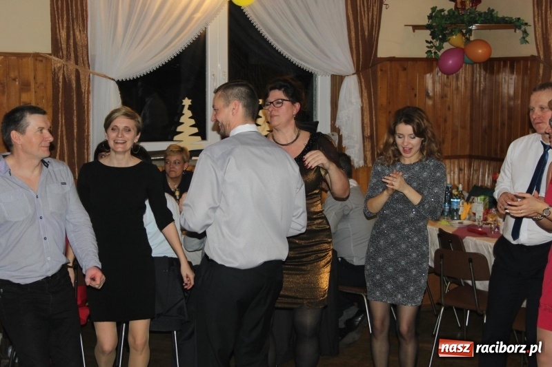 Zdjęcie w galerii na portalu naszraciborz.pl: LKS Wojnowice bawi się w karnawale  wiadomości z regionu