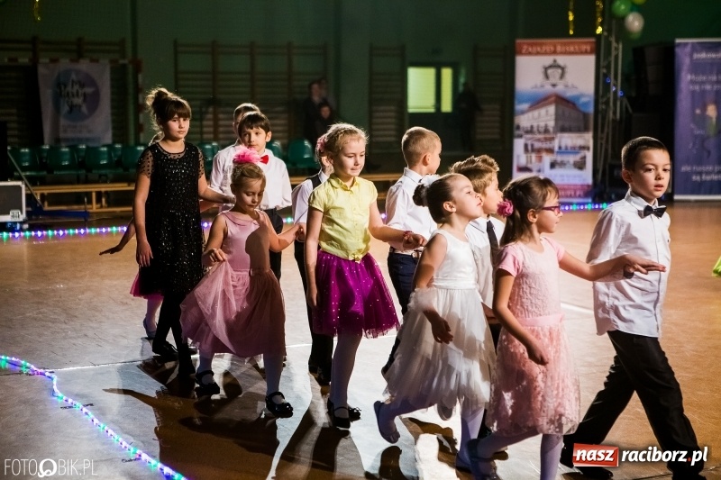 Zdjęcie w galerii na portalu naszraciborz.pl: Dziecięca Rewia Tańca w Arenie Rafako wiadomości z regionu