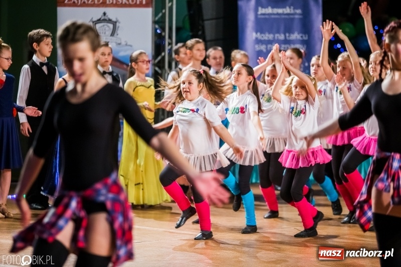 Zdjęcie w galerii na portalu naszraciborz.pl: Dziecięca Rewia Tańca w Arenie Rafako wiadomości z regionu