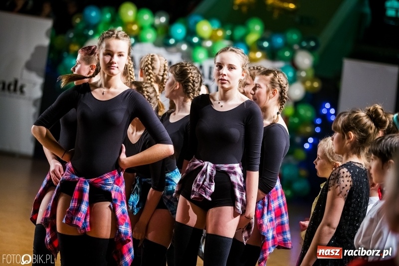 Zdjęcie w galerii na portalu naszraciborz.pl: Dziecięca Rewia Tańca w Arenie Rafako wiadomości z regionu