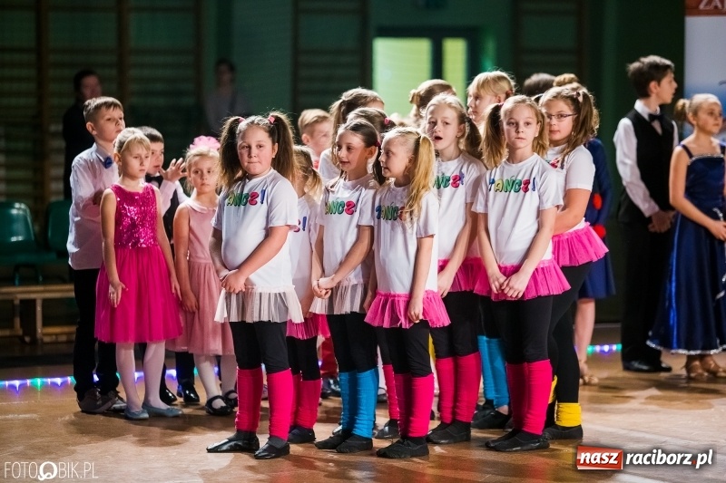 Zdjęcie w galerii na portalu naszraciborz.pl: Dziecięca Rewia Tańca w Arenie Rafako wiadomości z regionu