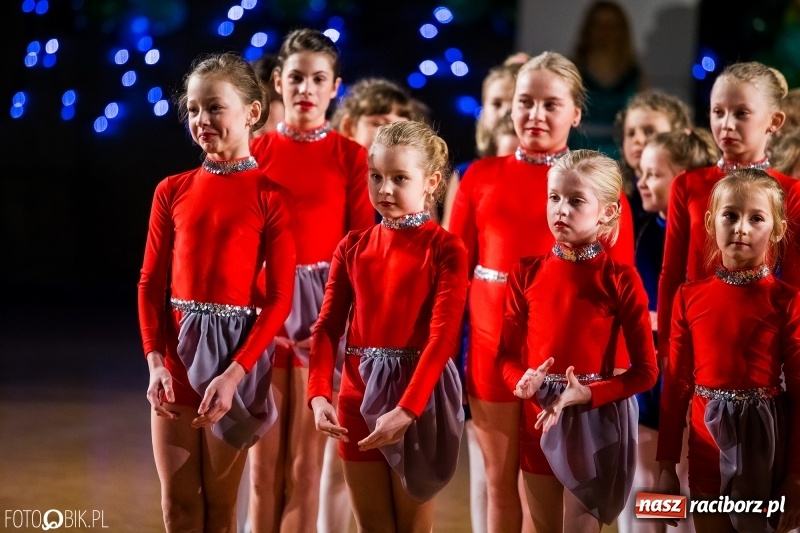 Zdjęcie w galerii na portalu naszraciborz.pl: Dziecięca Rewia Tańca w Arenie Rafako wiadomości z regionu