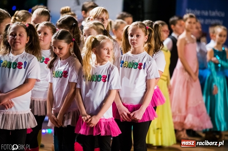 Zdjęcie w galerii na portalu naszraciborz.pl: Dziecięca Rewia Tańca w Arenie Rafako wiadomości z regionu