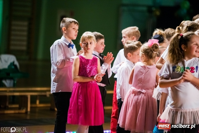 Zdjęcie w galerii na portalu naszraciborz.pl: Dziecięca Rewia Tańca w Arenie Rafako wiadomości z regionu