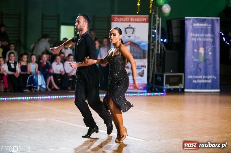 Zdjęcie w galerii na portalu naszraciborz.pl: Dziecięca Rewia Tańca w Arenie Rafako wiadomości z regionu