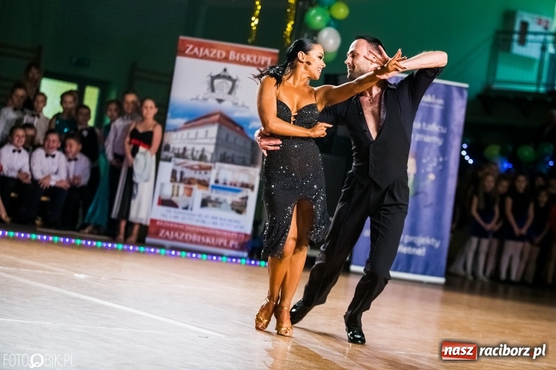 Zdjęcie w galerii na portalu naszraciborz.pl: Dziecięca Rewia Tańca w Arenie Rafako wiadomości z regionu