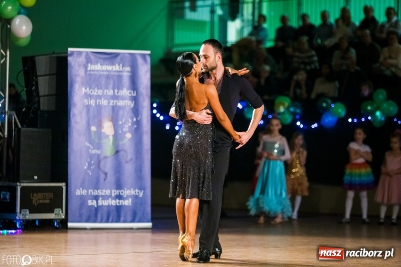 Zdjęcie w galerii na portalu naszraciborz.pl: Dziecięca Rewia Tańca w Arenie Rafako wiadomości z regionu