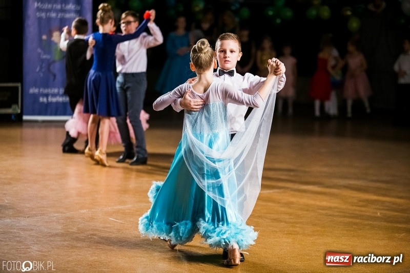 Zdjęcie w galerii na portalu naszraciborz.pl: Dziecięca Rewia Tańca w Arenie Rafako wiadomości z regionu