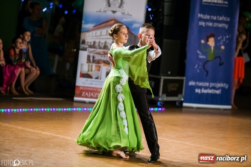 Zdjęcie w galerii na portalu naszraciborz.pl: Dziecięca Rewia Tańca w Arenie Rafako wiadomości z regionu