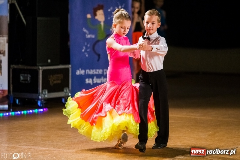 Zdjęcie w galerii na portalu naszraciborz.pl: Dziecięca Rewia Tańca w Arenie Rafako wiadomości z regionu