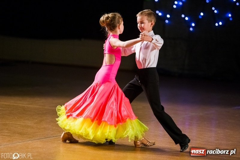 Zdjęcie w galerii na portalu naszraciborz.pl: Dziecięca Rewia Tańca w Arenie Rafako wiadomości z regionu