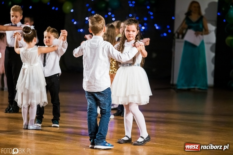 Zdjęcie w galerii na portalu naszraciborz.pl: Dziecięca Rewia Tańca w Arenie Rafako wiadomości z regionu