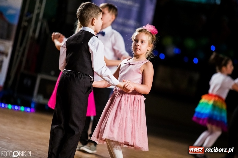 Zdjęcie w galerii na portalu naszraciborz.pl: Dziecięca Rewia Tańca w Arenie Rafako wiadomości z regionu