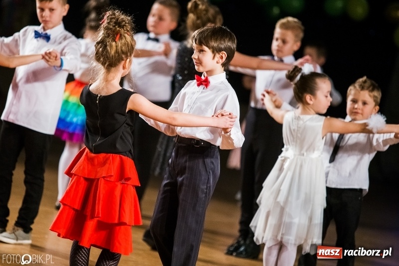 Zdjęcie w galerii na portalu naszraciborz.pl: Dziecięca Rewia Tańca w Arenie Rafako wiadomości z regionu