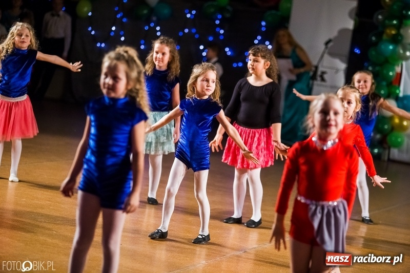Zdjęcie w galerii na portalu naszraciborz.pl: Dziecięca Rewia Tańca w Arenie Rafako wiadomości z regionu