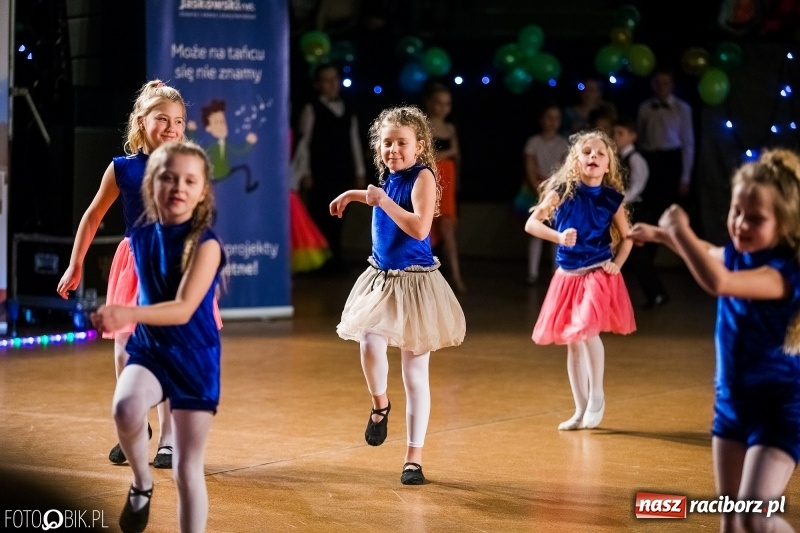 Zdjęcie w galerii na portalu naszraciborz.pl: Dziecięca Rewia Tańca w Arenie Rafako wiadomości z regionu