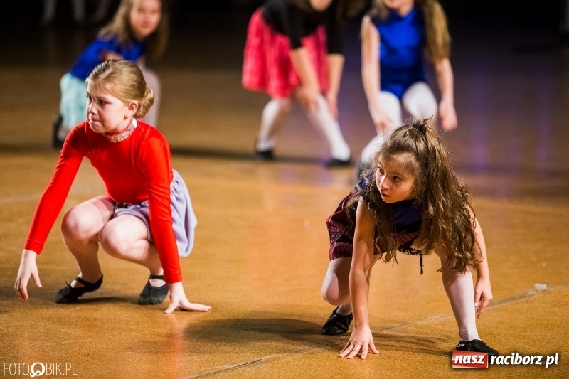Zdjęcie w galerii na portalu naszraciborz.pl: Dziecięca Rewia Tańca w Arenie Rafako wiadomości z regionu