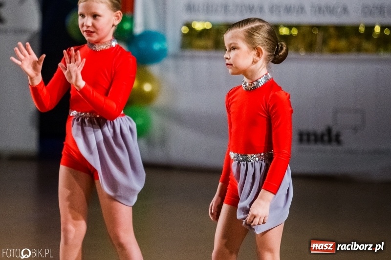 Zdjęcie w galerii na portalu naszraciborz.pl: Dziecięca Rewia Tańca w Arenie Rafako wiadomości z regionu