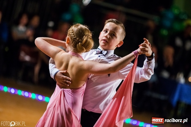 Zdjęcie w galerii na portalu naszraciborz.pl: Dziecięca Rewia Tańca w Arenie Rafako wiadomości z regionu