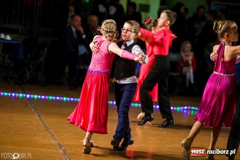 Zdjęcie w galerii na portalu naszraciborz.pl: Dziecięca Rewia Tańca w Arenie Rafako wiadomości z regionu